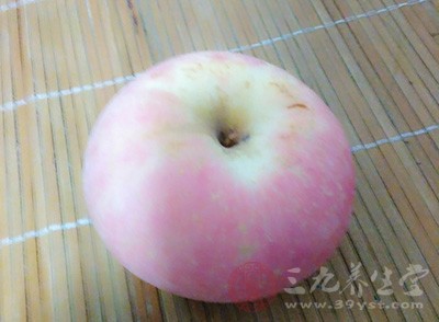 苹果有收敛、爽肤的作用,常用可使皮肤细滑 图片
